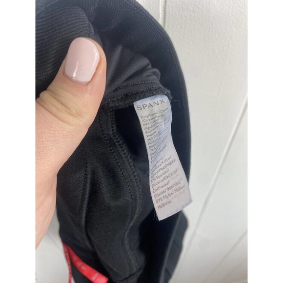 SPANX Ankle Skinny Jeans in Clean Black Size Medium Cotton Polyester Stretch - Picture 6 of 6